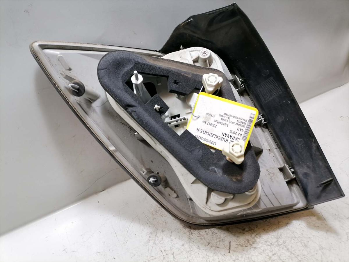 Opel Astra H original R&uuml;cklicht R&uuml;ckleuchte rechts Caravan Kombi Vorfacelift BJ06